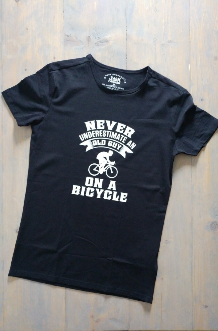 Heren t-shirt met fiets tekst Heren t-shirts -